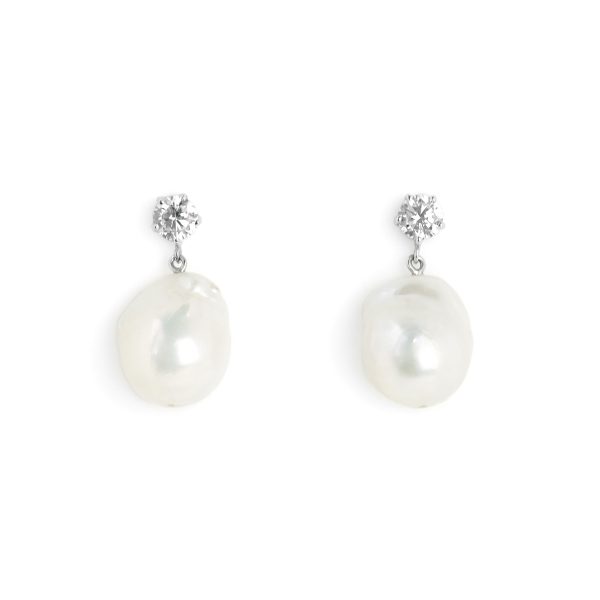 Glamour Muse Love Glow Earrings