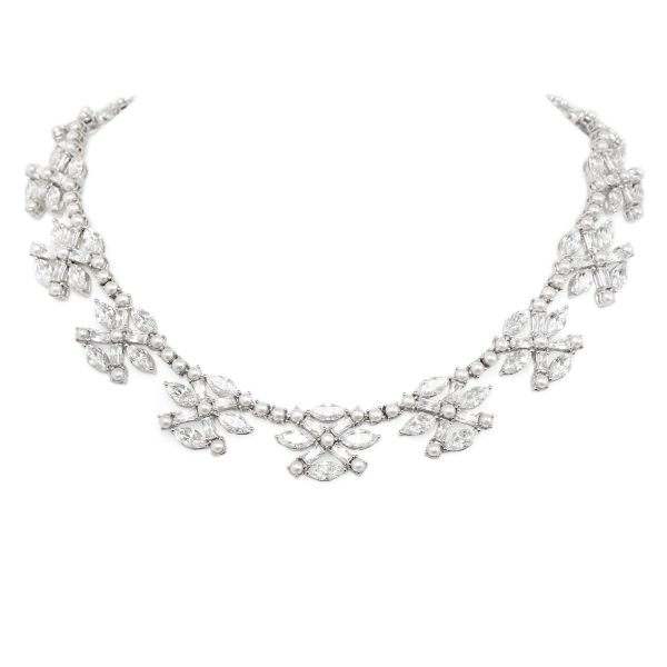 Ice Queen Winter Glow Necklace