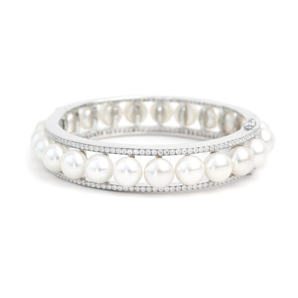 Glamour Muse Red Carpet Bangle