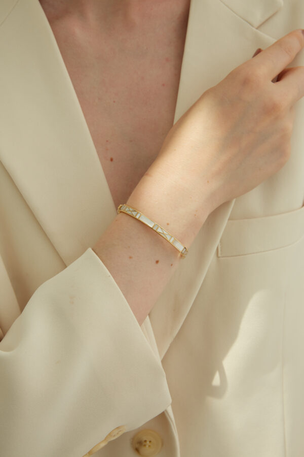 Imperiale Renaissance Bangle - Image 9