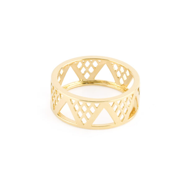Signature Pyramid of Pear Chain Ring