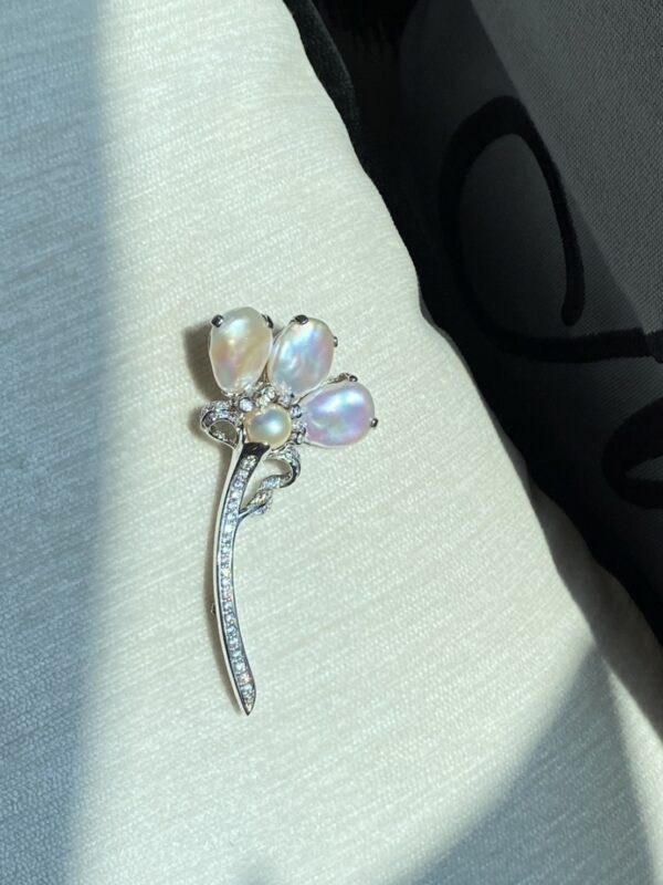 Sweet Peach Flower Brooch